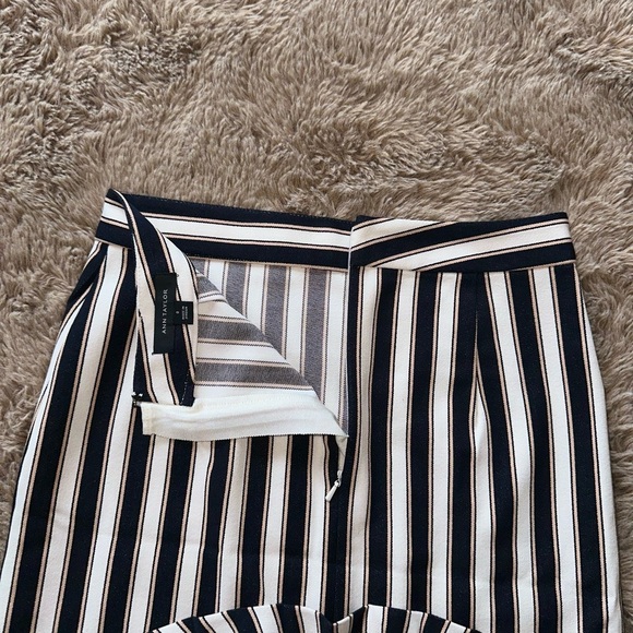 Ann Taylor Pinstripe Flounce Skirt 0 - Picture 9 of 15